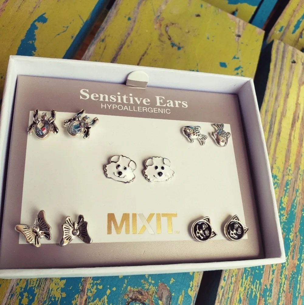 NWT! Mix it Earring Set